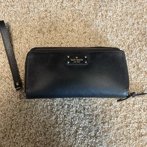 Black Kate Spade Wristlet
